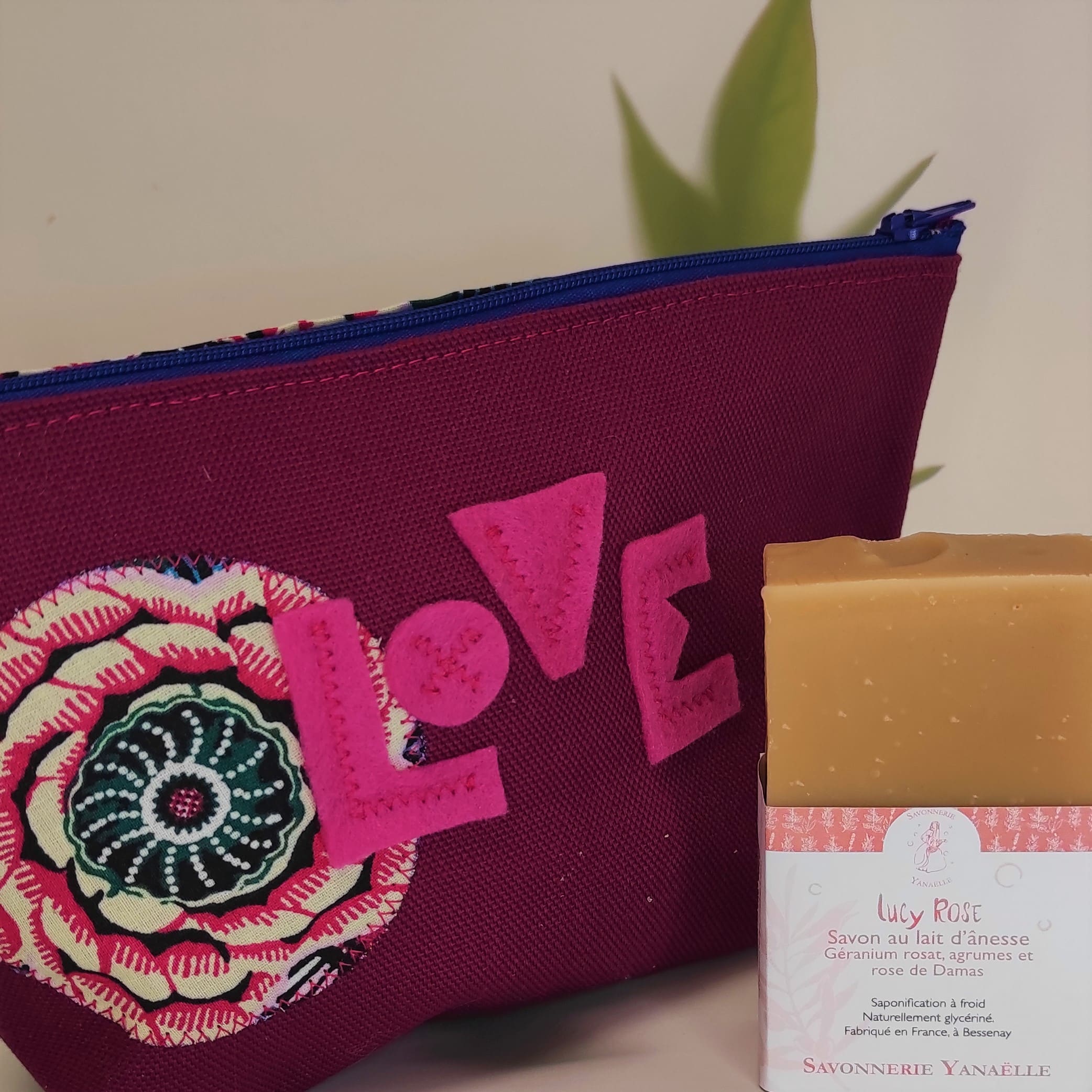 Savon au lait d'Ânesse Lucy Rose – Image 2